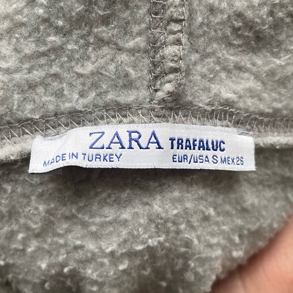 ZARA Los Angeles Cropped Hoodie - Picture 2 of 3